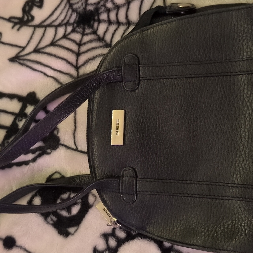 Guess small tote